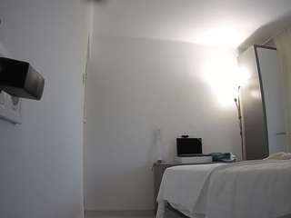 voyeurcam-charmhellen-kitchen