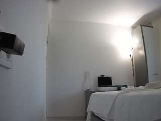 voyeurcam-charmhellen-kitchen