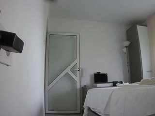 voyeurcam-charmh... Live Webcam on CamSoda