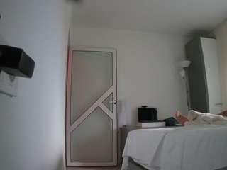 voyeurcam-charmhellen-kitchen