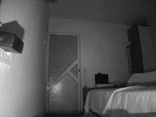 voyeurcam-charmhellen-kitchen