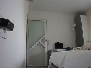 voyeurcam-charmhellen-kitchen