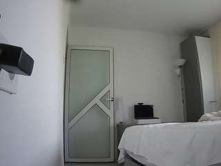 voyeurcam-charmhellen-kitchen