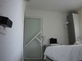 voyeurcam-charmhellen-kitchen