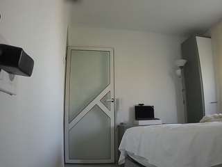 voyeurcam-charmhellen-kitchen