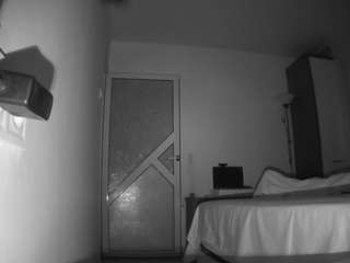 voyeurcam-charmhellen-kitchen