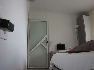 voyeurcam-charmhellen-kitchen