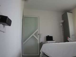 voyeurcam-charmhellen-kitchen