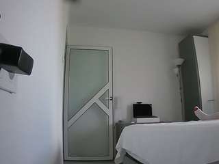 voyeurcam-charmhellen-kitchen