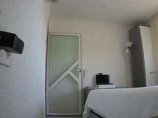 voyeurcam-charmhellen-kitchen