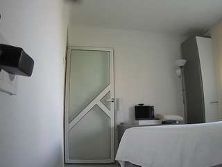 voyeurcam-charmh... Live Webcam on CamSoda