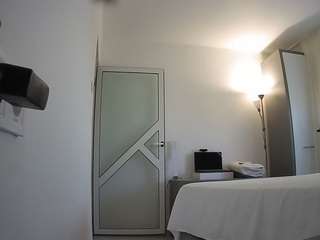 voyeurcam-charmhellen-kitchen
