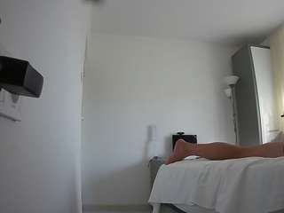 voyeurcam-charmhellen-kitchen