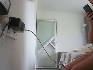 voyeurcam-charmhellen-kitchen