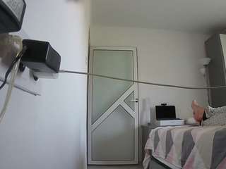 voyeurcam-charmhellen-kitchen