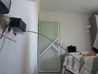 voyeurcam-charmhellen-kitchen