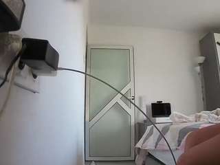 voyeurcam charmhellen kitchen