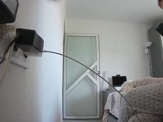 voyeurcam charmhellen kitchen