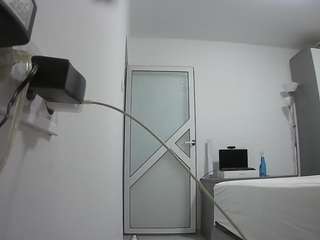 voyeurcam charmhellen kitchen