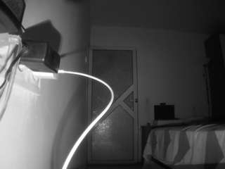 voyeurcam-charmhellen-kitchen webcam model