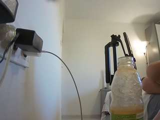 voyeurcam charmhellen kitchen