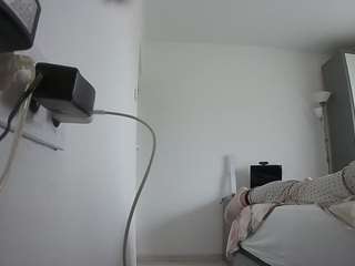 voyeurcam charmhellen kitchen