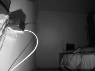 voyeurcam-charmhellen-kitchen Webcam Model Profile