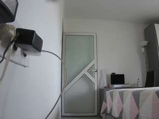voyeurcam-charmhellen-kitchen