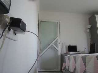voyeurcam-charmhellen-kitchen