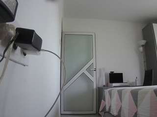 voyeurcam-charmhellen-kitchen