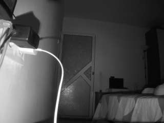 voyeurcam-charmhellen-kitchen
