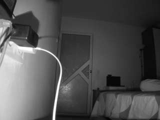 voyeurcam-charmhellen-kitchen