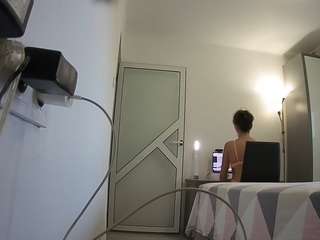 voyeurcam-charmhellen-kitchen