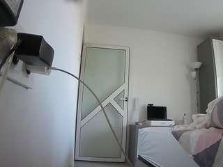 voyeurcam charmhellen kitchen