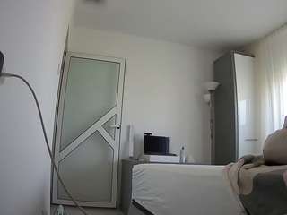 voyeurcam-charmhellen-kitchen