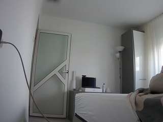 voyeurcam-charmhellen-kitchen