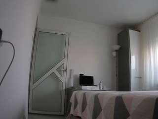 voyeurcam-charmhellen-kitchen