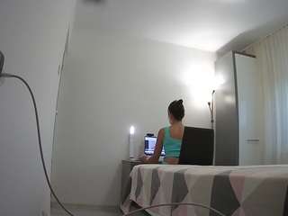 voyeurcam-charmhellen-kitchen Profile Image