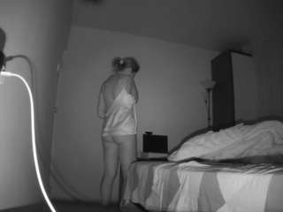 voyeurcam charmhellen kitchen