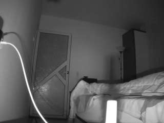 voyeurcam-charmhellen-kitchen