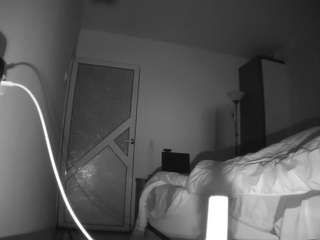 voyeurcam-charmhellen-kitchen