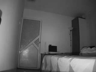 voyeurcam-charmhellen-kitchen