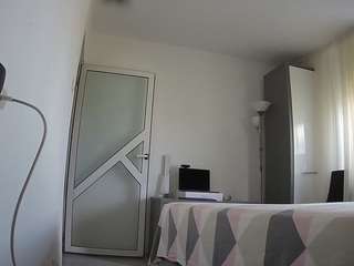 voyeurcam-charmhellen-kitchen camsoda