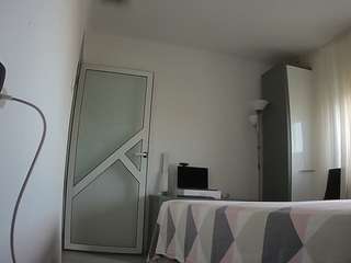 voyeurcam-charmhellen-kitchen camsoda