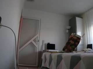 voyeurcam-charmhellen-kitchen camsoda