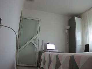 voyeurcam-charmhellen-kitchen