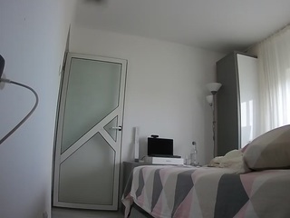 voyeurcam charmhellen kitchen