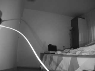 voyeurcam-charmhellen-kitchen