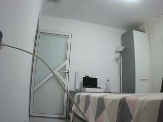 voyeurcam-charmhellen-kitchen
