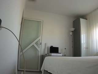 voyeurcam-charmhellen-kitchen camsoda